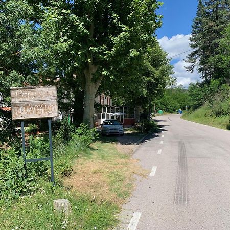 Hotel Hostal Rural Can Enric à Sant Sadurni d'Osormort Extérieur photo